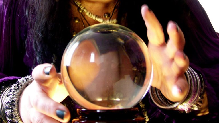 12 Psychic Medium Symptoms | Could You Be One?