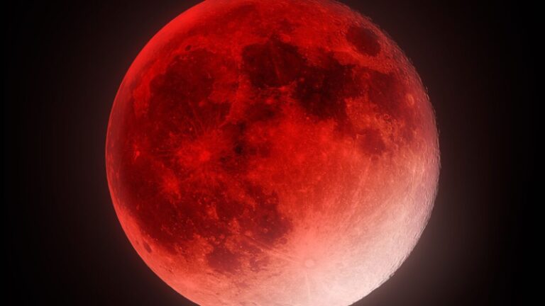 Blood Moon Spiritual Meaning – Symbol of Change and Transformation